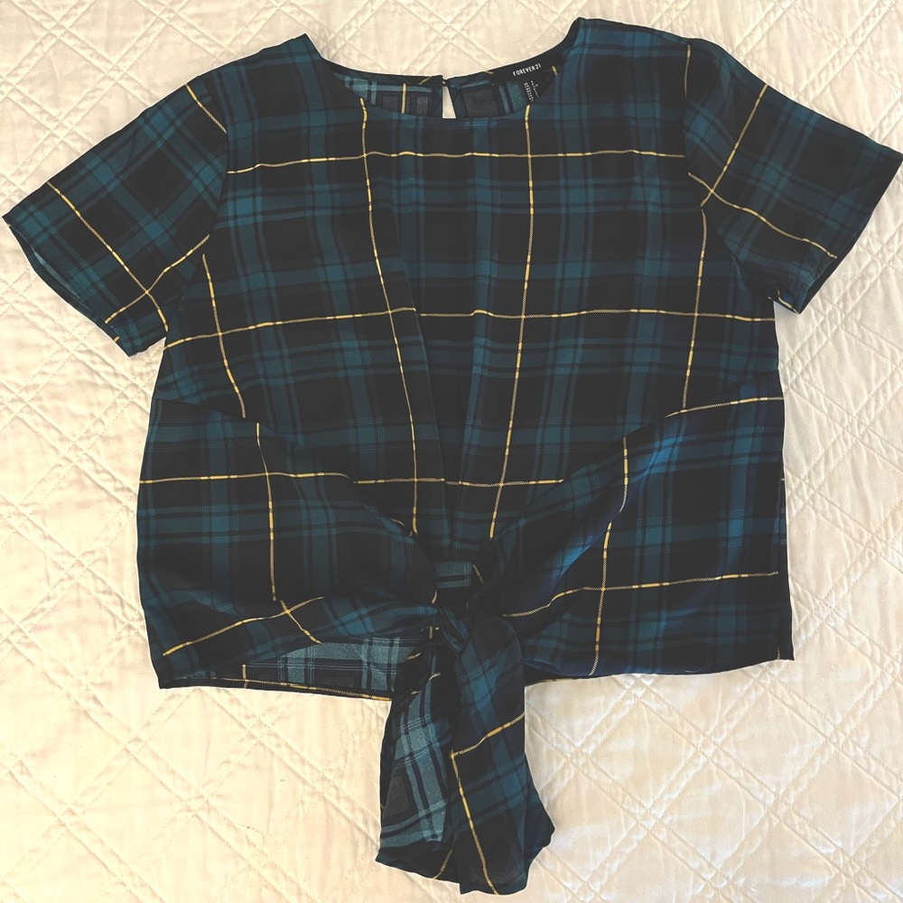 Forever21 Plaid Loose Fitting Tied Semi-Crop Top